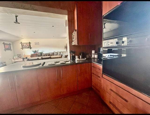 2 BEDROOM HOUSE FOR SALE IN VANDERBIJLPARK CW 5